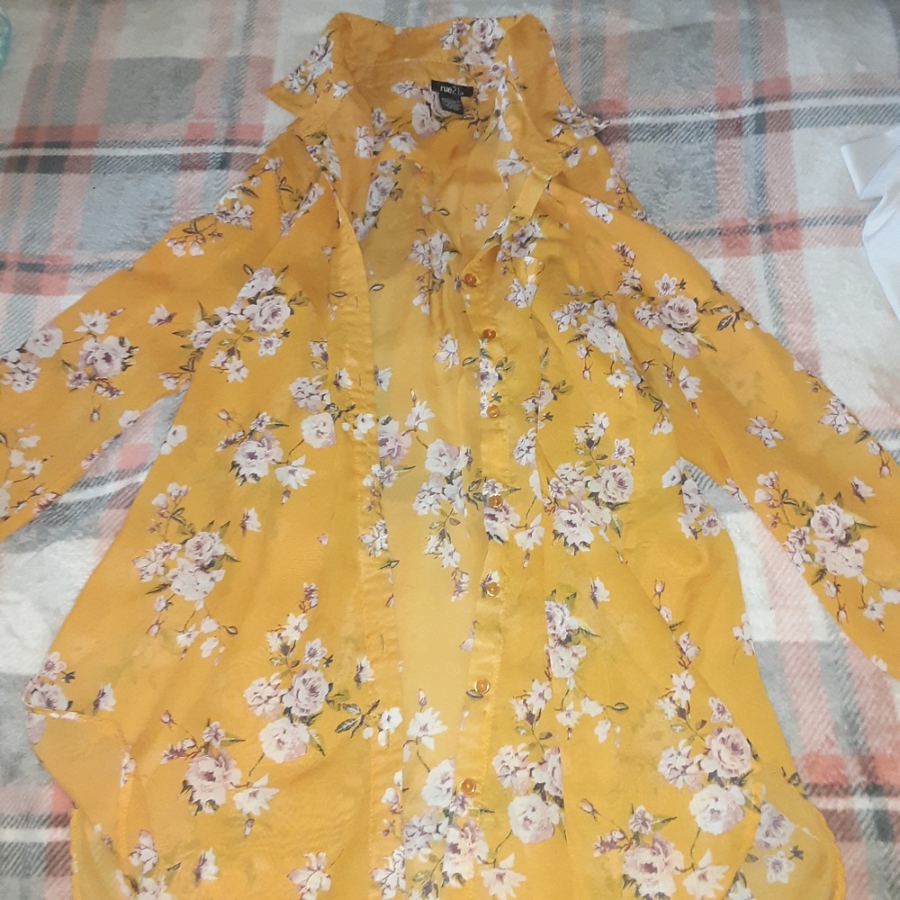 rue21 Floral Long-Sleeve Top